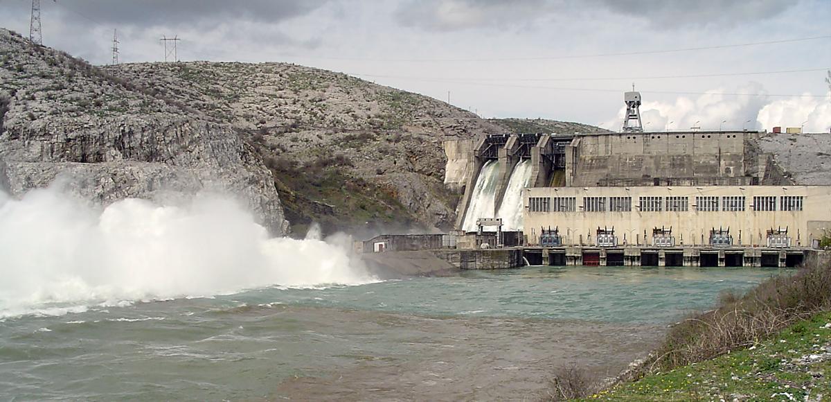Downstream view of Vau i Dejes hydropower dam