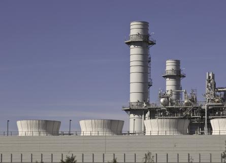Stacks and cooling units of a natural gas power plant
