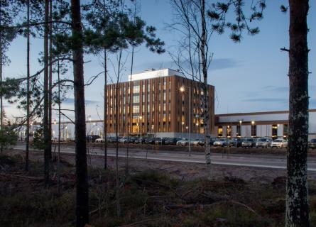 komatsu forest building in the evening