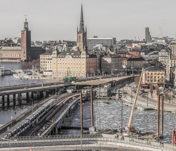City view (Stockholm), buildings in the background, rail bridge in the front