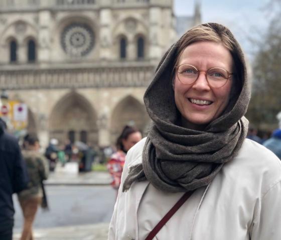 Hannah Wadman standing outside Notre Dame in Paris