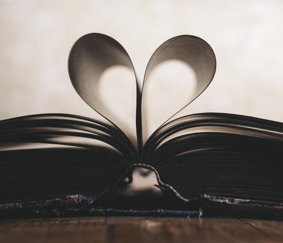 book middle pair of pages shaped as heart